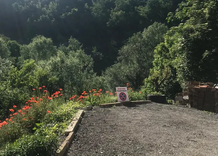 بيت ضيافة With The Veranda 4*